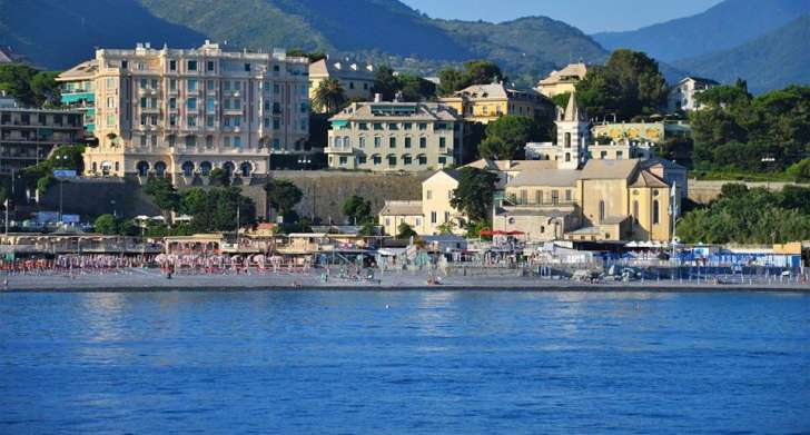 Giallo A S Giuliano Di Albaro Cadavere Di Donna In Mare