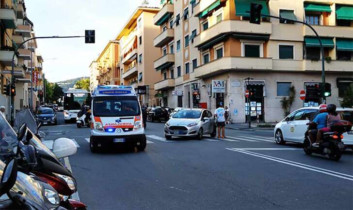 Incidente in via Cavallotti, pedone investito