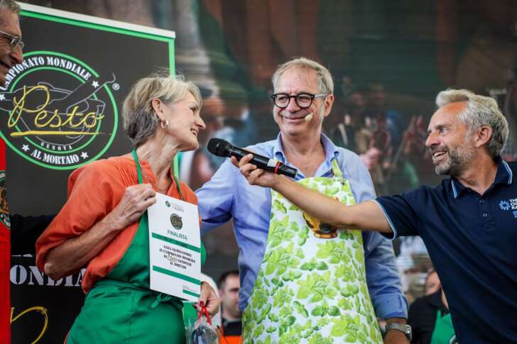 La vincitrice del Campionato del Mondo di Pesto al Mortaio: è la sudafricana Christelle Minnar