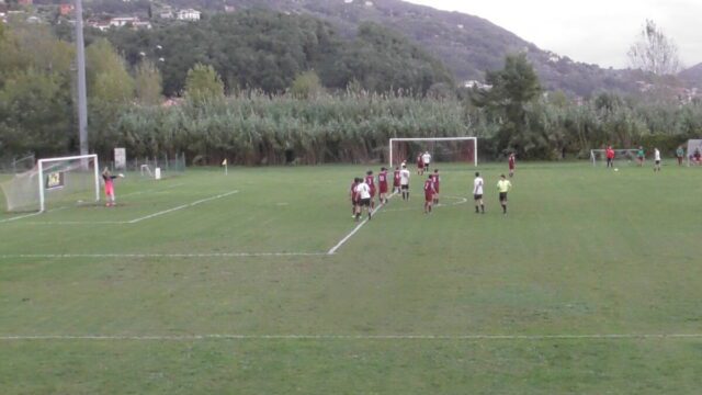 Calcio, Ceparana a San Benedetto