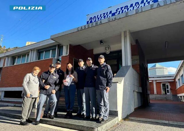 La Polizia Stradale in soccorso di una famiglia