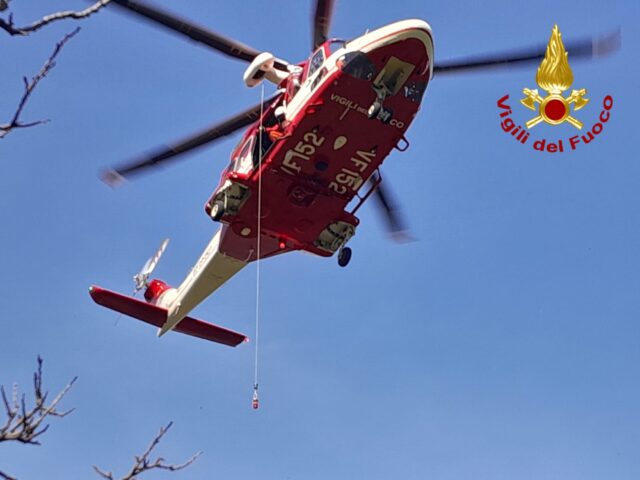 Valbrevenna, giovane con attacco epilettico: al San Martino in elicottero