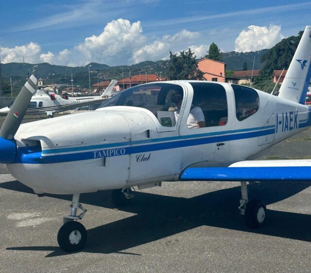 Aeroclub Lunense: due giovani aspiranti piloti raggiungono il primo decollo