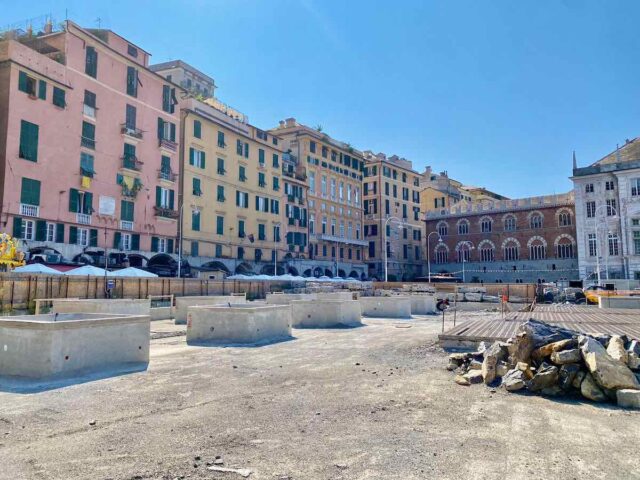 PNRR: il restyling di piazza Caricamento e il recupero delle mura storiche di Genova