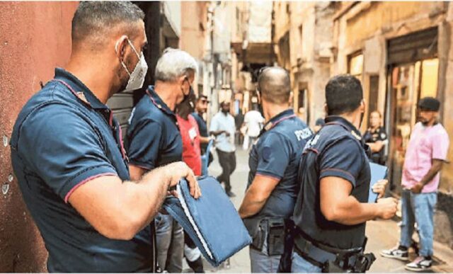 Spaccio a Sottoripa: 2 arresti ad opera della polizia