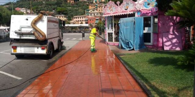 Recco, pulizia strade meccanizzata: sospesa per la Sagra del Fuoco