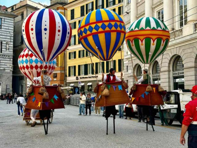 64° Salone Nautico: Genova illuminata di blu e invasa dalle mongolfiere