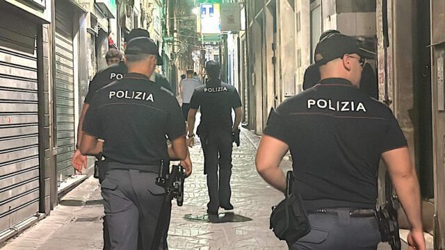 Servizio anticrimine nel centro storico di Genova: sequestrati 337 grammi di droga