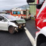 Incidente in A10: auto contro guard rail e chiusura tratto