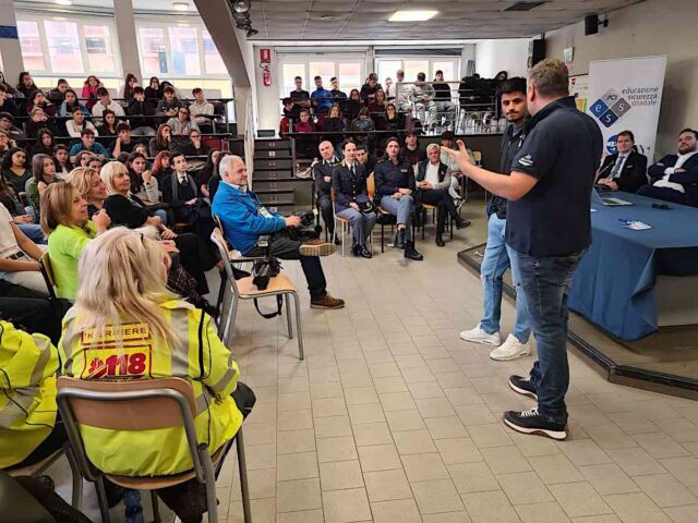 Sicurezza stradale, a Genova l'Aci driving experience per formare giovani alla guida