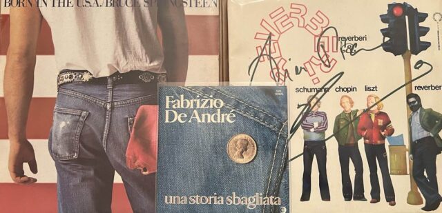 Genova Jeans Week: inaugurazione della mostra Jeans in copertina in viadelcampo29rosso