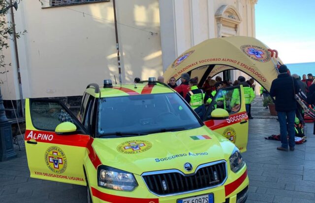 Inaugurato il nuovo mezzo del Soccorso Alpino a Bogliasco