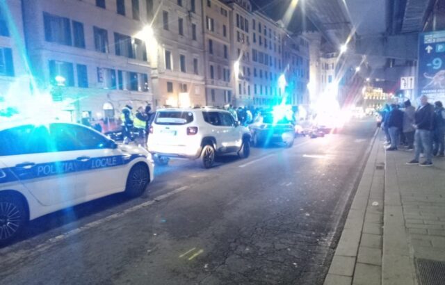 Taxi investe pedone in via Gramsci