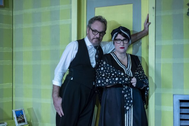 Da venerdì 24 a domenica 26 al Teatro Modena, Delirio a due di Eugène Ionesco con Maria Di Biase e Corrado Nuzzo