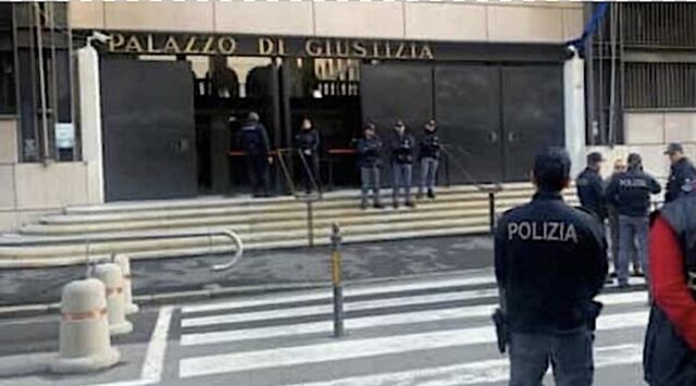 False sentenze per truffare i clienti: avvocato genovese in carcere