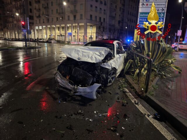 Incidente mortale alla Spezia tra due auto: un morto e tre feriti