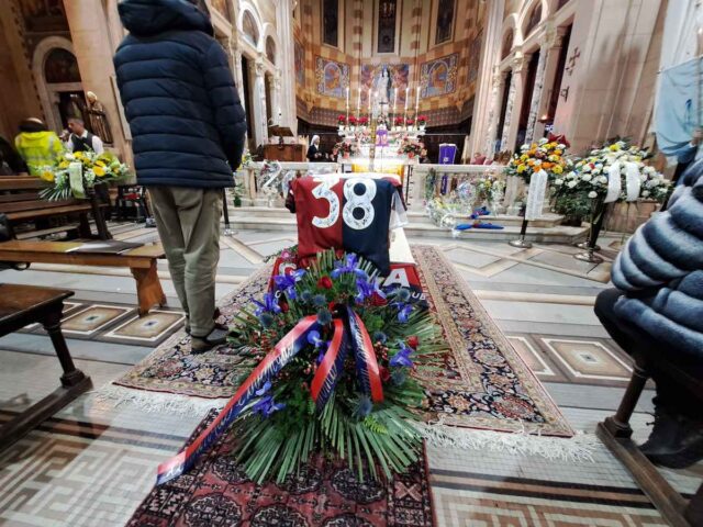 Genova dice addio a Padre Mauro