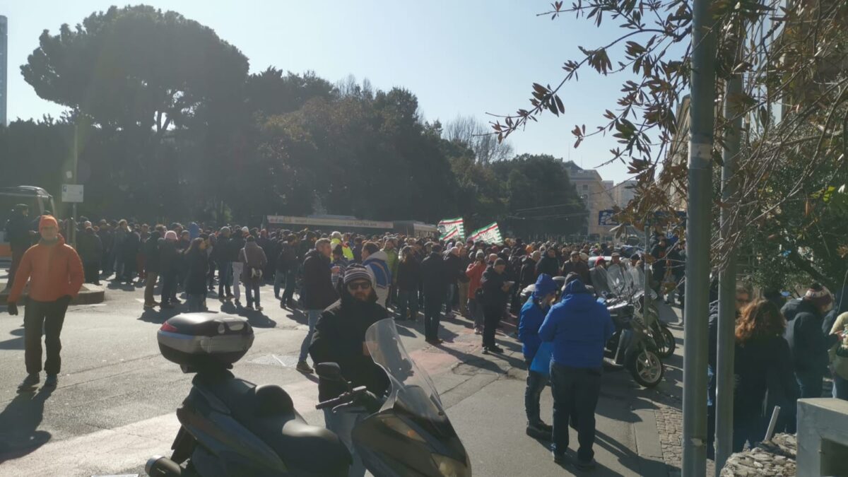 Protesta dei metalmeccanici a Genova